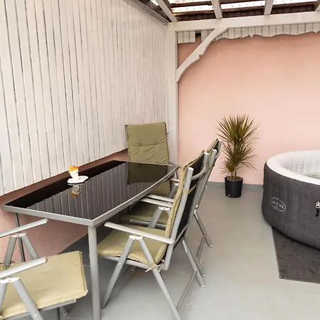 Rhoen & Relax Zur Schustermuehle - Whirlpool Apartment *